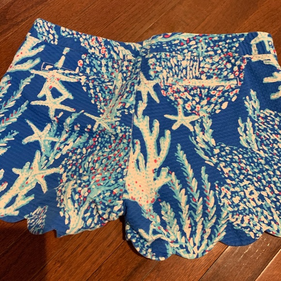Lilly Pulitzer Pants - Lilly Pulitzer Buttercup Shorts size 10